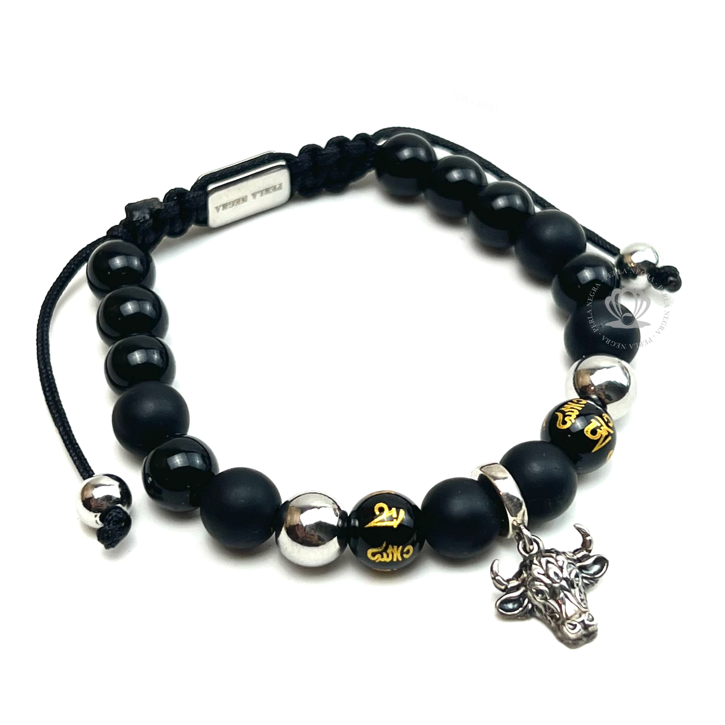 Silver Bull, Silver Beads & Onyx Bracelet "Modelo Unico"